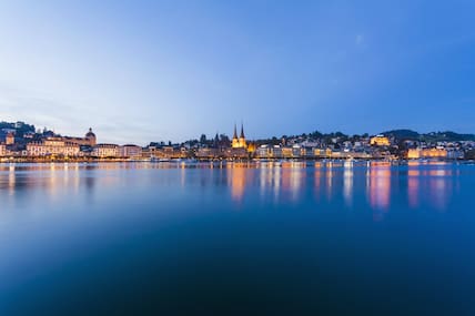 Zwischen See und Bergen liegt Luzern.