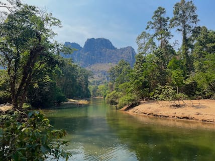 Fluss hinter der Kong Lor Höhle