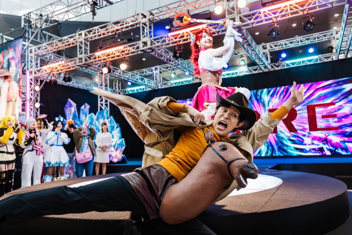 A man and a woman perform at a cosplay event in City Hunter.