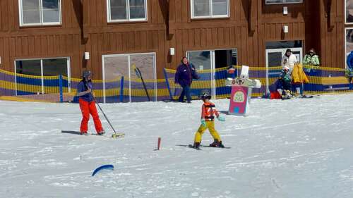 Ski lessons at Palisades Tahoe