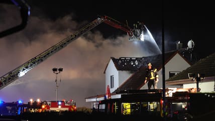 In Wittgenborn ist in der Nacht zum ersten Feiertag ein Wohnhaus abgebrannt.