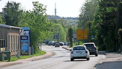 Die B 105 in Grevesmühlen wird saniert und für einige Wochen gesperrt, die Umleitung führt über die Sandstraße.