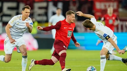 Kaiserslauterns Marlon Ritter im Pokal-Halbfinale gegen Saarbrücken.