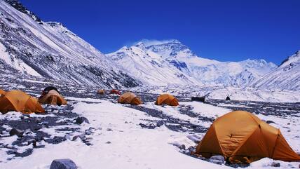 Mount Everest kann wieder von Tibet aus bestiegen werden.