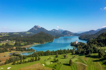 Golf, Parasailing oder Bootstour? In Fuschl am Fuschlsee gibt es jede Menge Action.