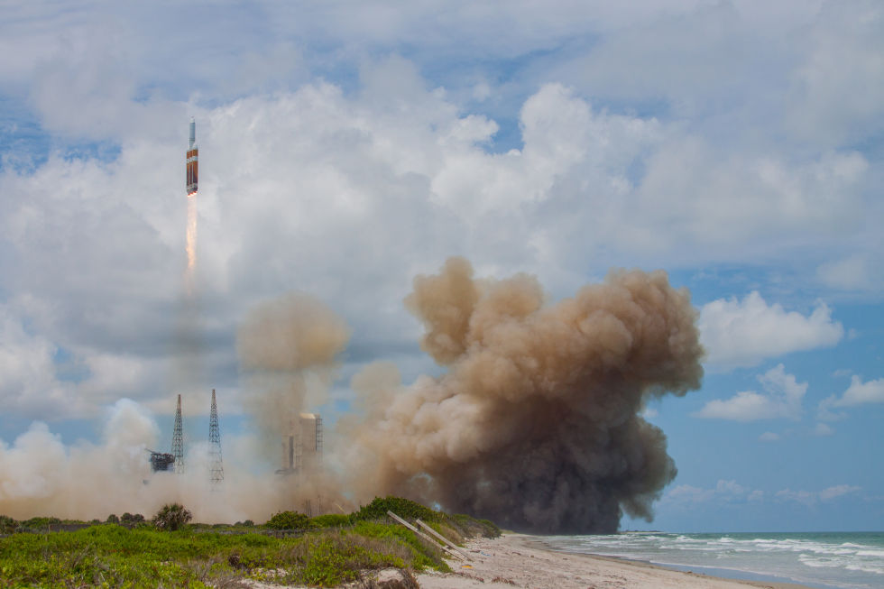 After the space shuttle's retirement, ULA had the world's most powerful rocket in the Delta IV Heavy. It makes for a beautiful launch, as can be seen in these images from June 2016.