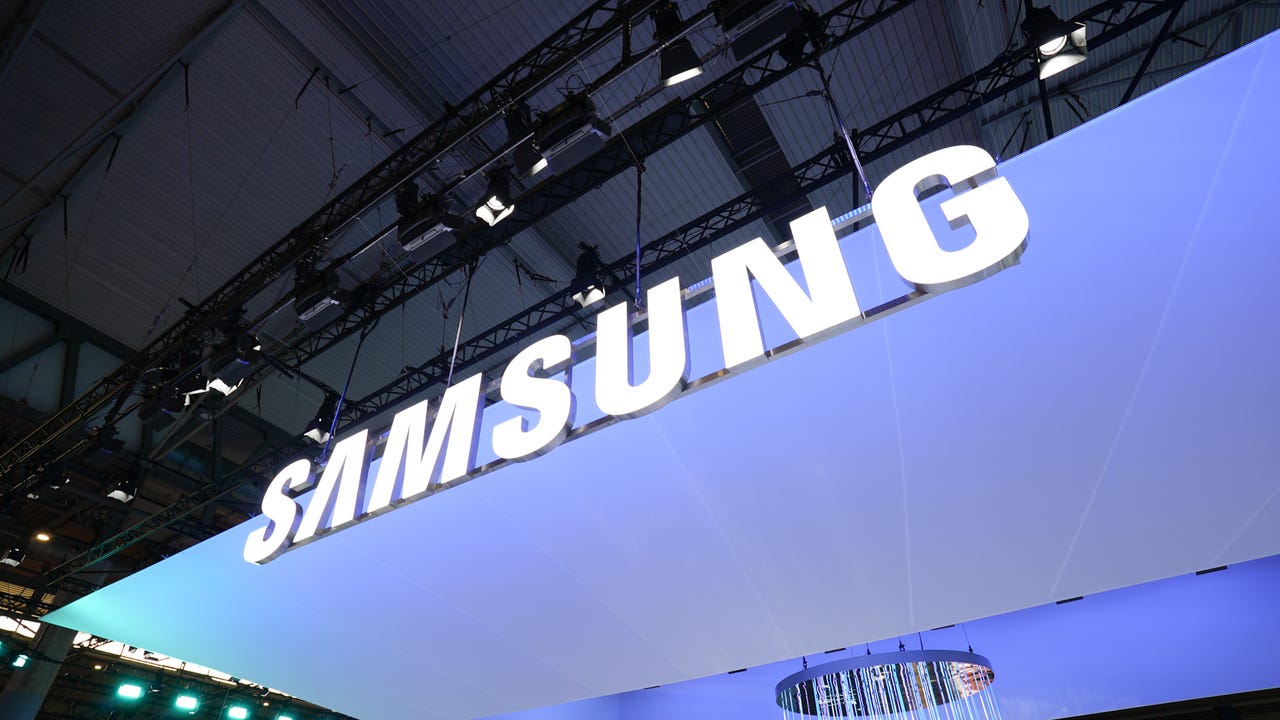 Samsung logo at MWC 2024