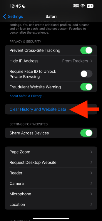 Red arrow pointing to 'Clear History and Website Data'