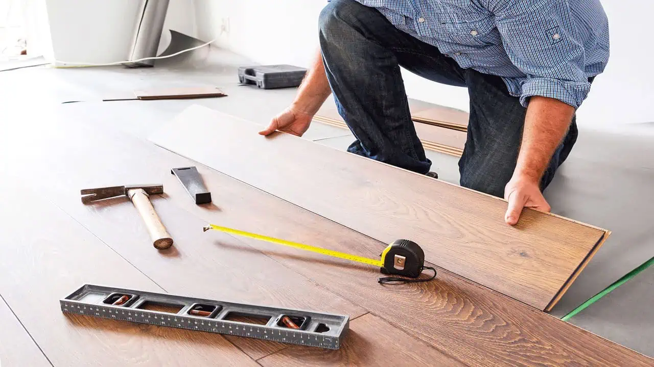 laying-hardwood-floor