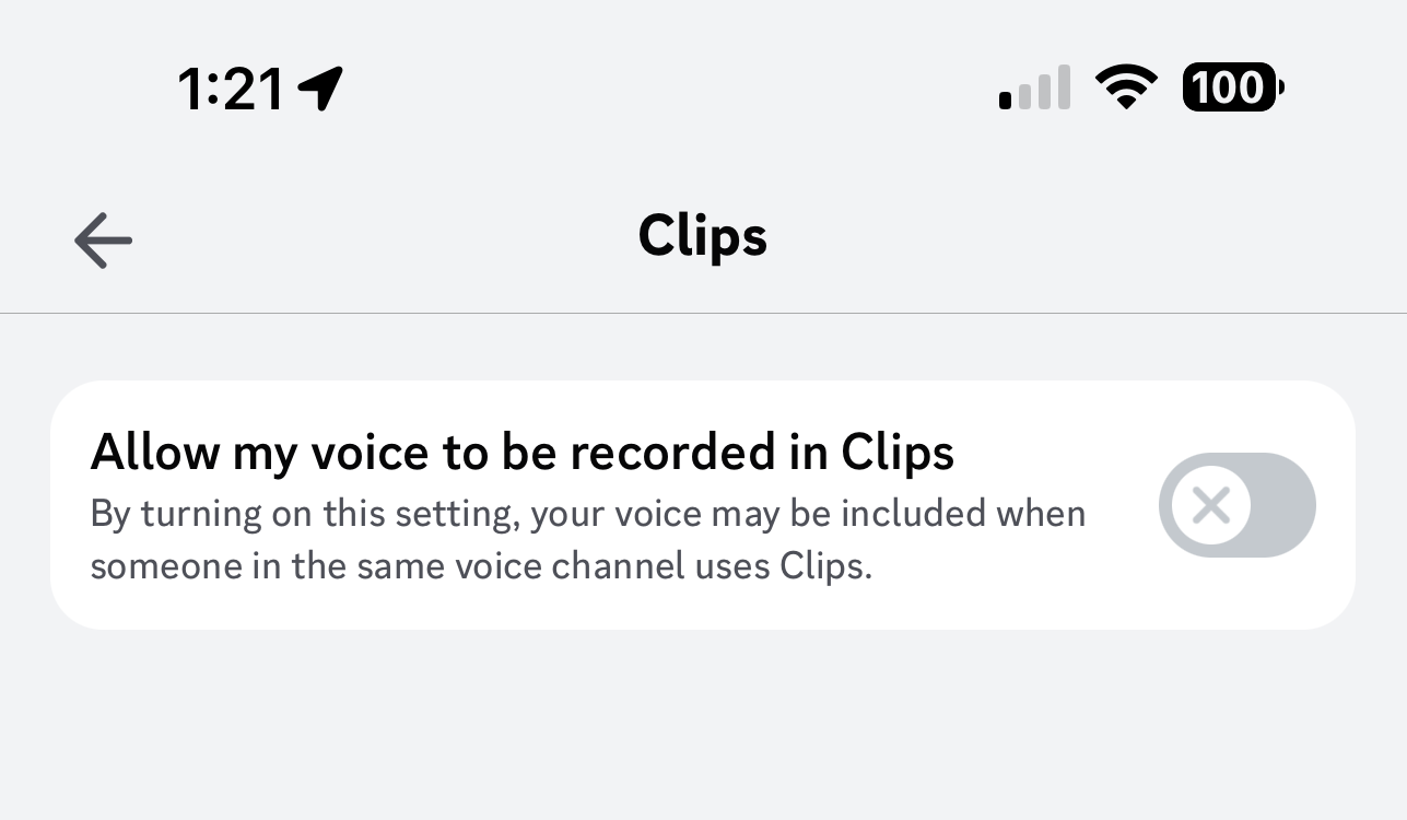 The Discord 'Allow Clips' toggle disabled on mobile.