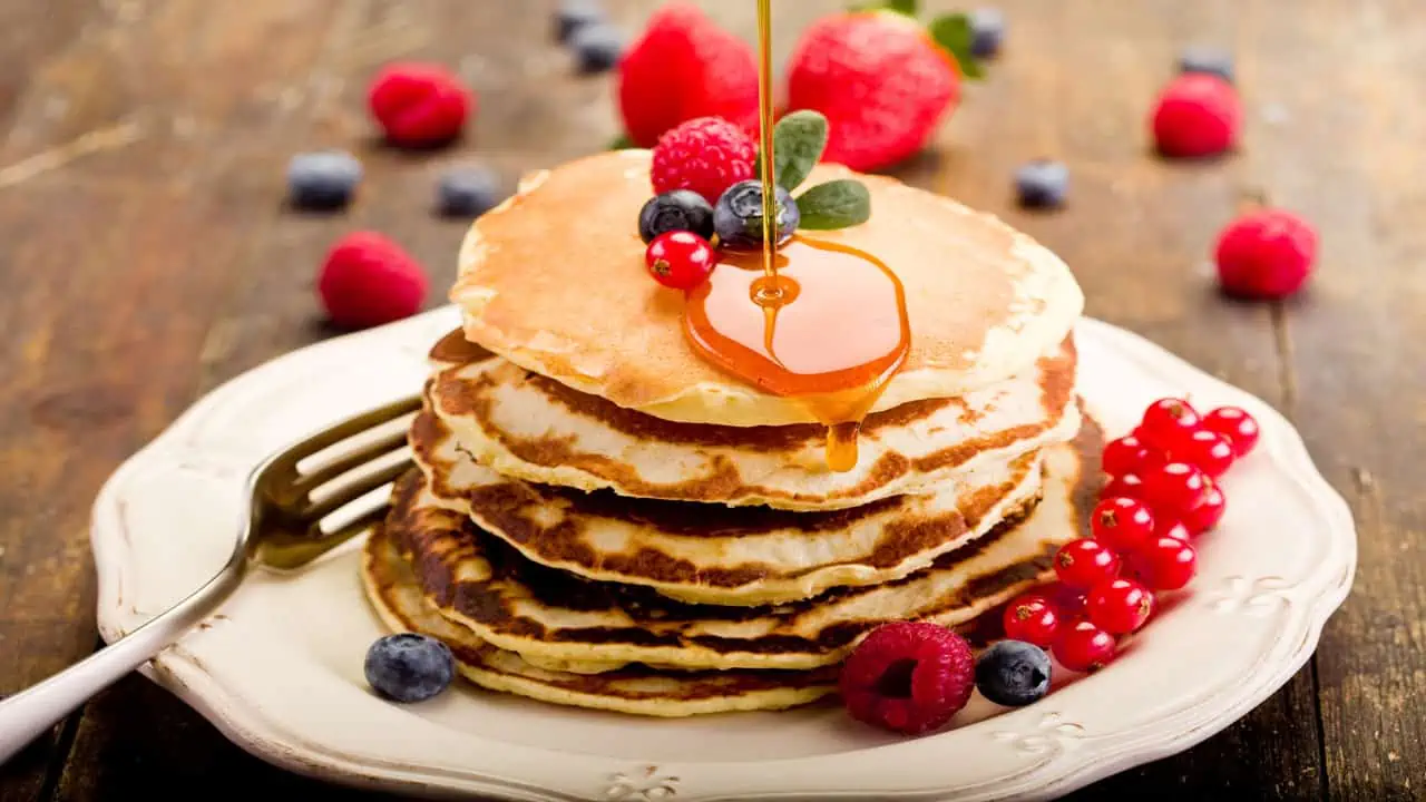 plate-of-pancakes