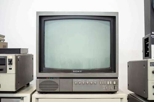 Sony Trinitron vintage TV set (80s or 90s)