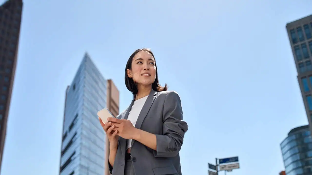 woman-on-phone-outside