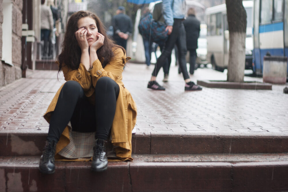 13 Surprising Signs You're Actually Struggling More Than Most Americans