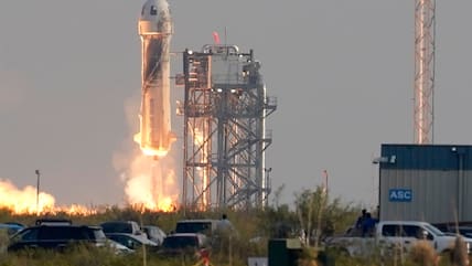 Die New-Shepard-Rakete von Blue Origin startet vom US-Bundesstaat Texas aus ihren Kurzausflug ins Weltall.