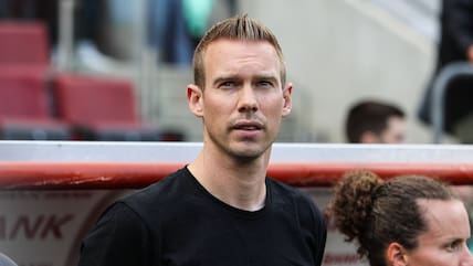 Wolfsburg-Trainer Tommy Stroot wird den VfL 2025 verlassen.