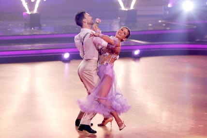 Sportmoderatorin Jana Wosnitza und Tanzpartner Vadim Garbuzov im Halbfinale. 