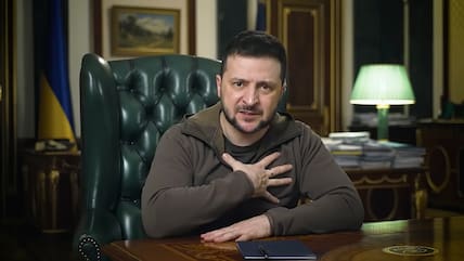 Der ukrainische Präsident Wolodymyr Selenskyj bei einer seiner fast täglichen Videobotschaften an seine Landsleute.