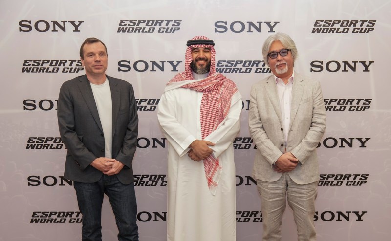 HRH Prince Faisal bin Bandar bin Sultan Al Saud (middle), Chairman of Saudi Esports Federation alongside Toshimoto Mitomo (right), Executive Deputy President and CSO, Sony Group, and Ralf Reichert, CEO of Esports World Cup Foundation.