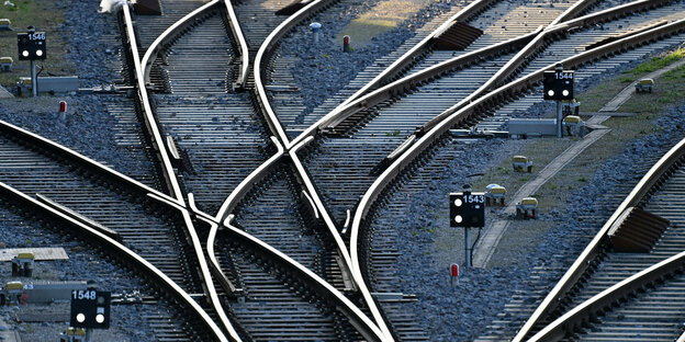 Bahngleise am Essener Hauptbahnhof.