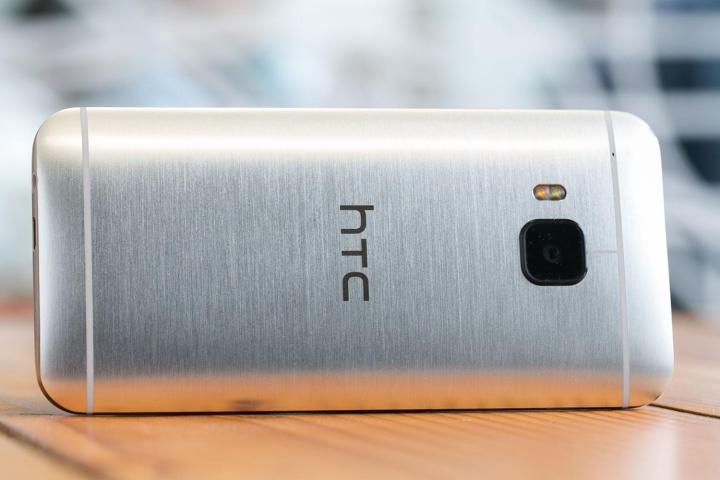 HTC One M9 back