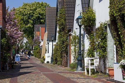 Seitenstraße in Wyk auf Föhr, Schleswig Holstein