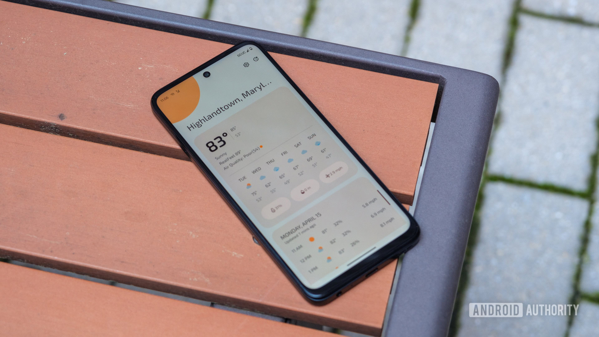 Motorola Moto G Power 5G (2024) weather app