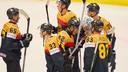 Deutschland trifft im Viertelfinale der Eishockey-WM auf die Schweiz.