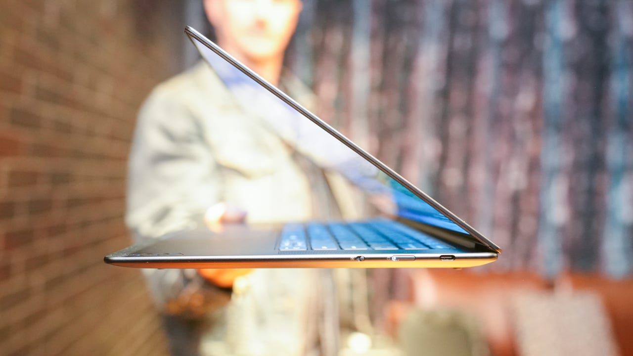 Lenovo Yoga 7x 14