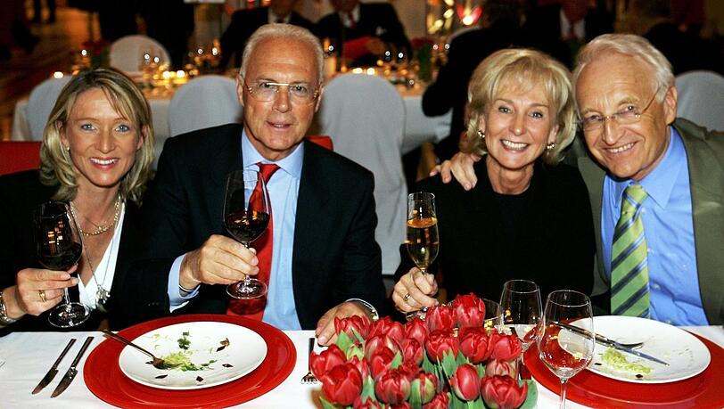 Viele schöne gemeinsame Abende: Franz Beckenbauer mit seiner Heidi.