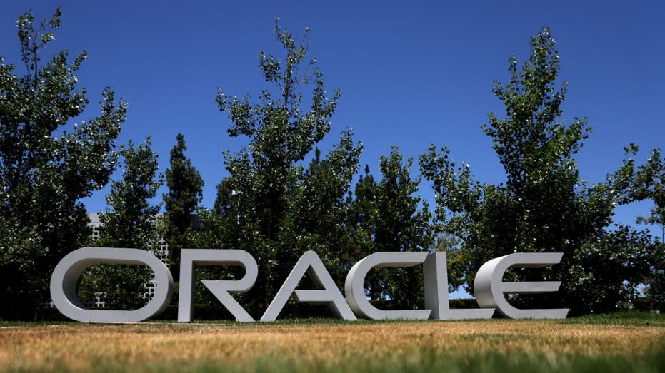 oracle logo sign in California