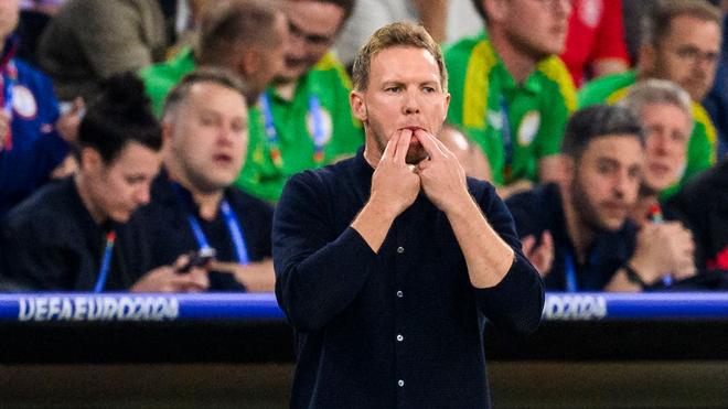 EM: Julian Nagelsmann reagiert im Spiel.