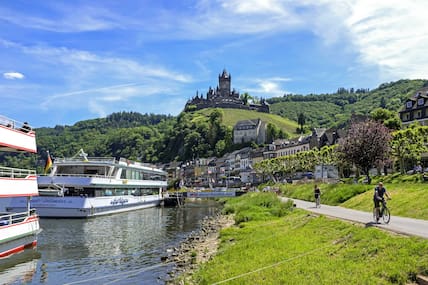 Von der deutsch-französisch-luxemburgischen Grenze bis nach Koblenz führt der Mosel-Radweg.