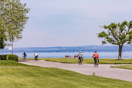 Über 460 Kilometer von Lindau am Bodensee bis zum Königssee führt der Bodensee-Königssee-Radweg.