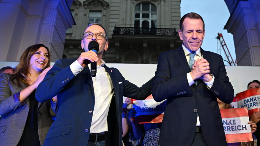 FPÖ-Chef Herbert Kickl und EU-Spitzenkanditat Harald Vilimsky bei der Wahlparty in Wien Foto: picture alliance / HELMUT FOHRINGER / APA / picturedesk.com | HELMUT FOHRINGER