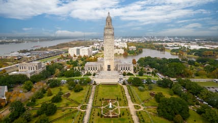 Tief im Süden der USA: Louisianas Hauptstadt Baton Rouge (im Bild das State Capitol) liegt am Ufer des Missisippi. Rund 53 Prozent der Bevölkerung sind Afroamerikaner.